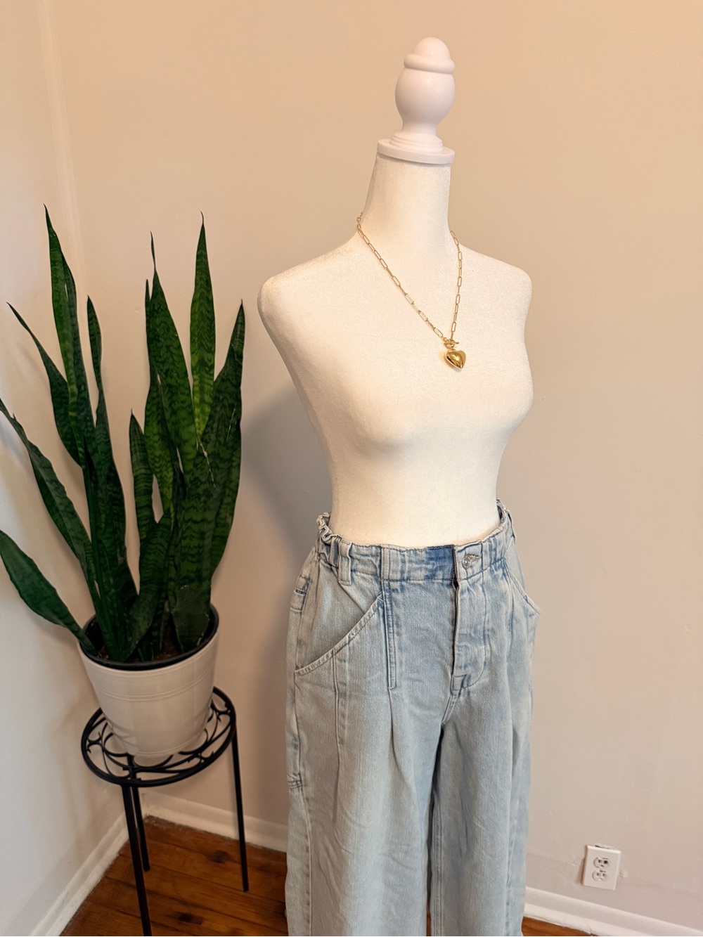 We The Free Free People La Vida Pull-On Wide Leg Jeans Bleached Blue NWOT - Picture 3 of 16